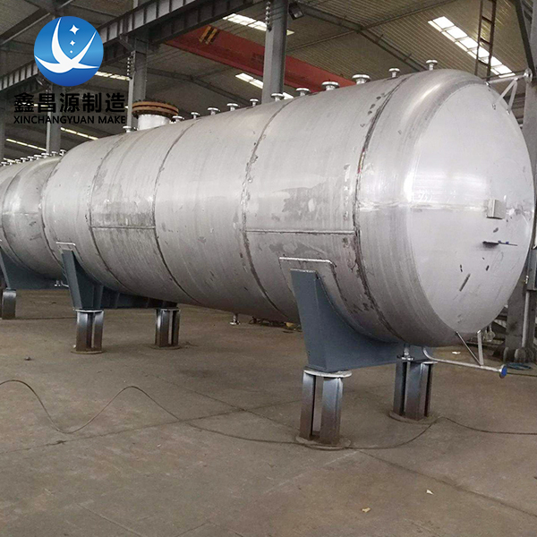 大型不銹鋼儲罐.jpg
